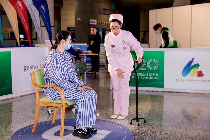 長三角養(yǎng)老服務(wù)新篇章 四千余萬老人的福祉與護(hù)理技能大賽的實踐探索